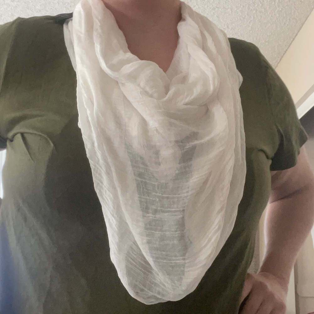 White scarf Mixit